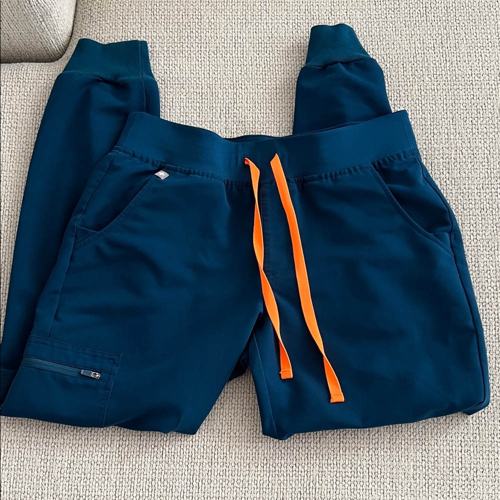Deep Reef Figs Zamora Scrub Pants